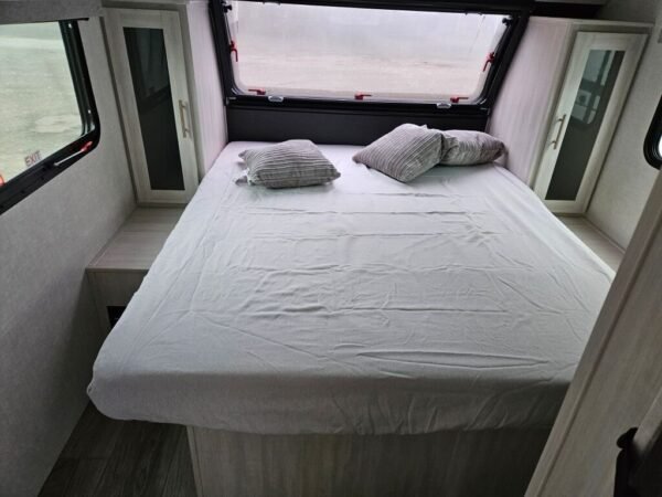 2025-Forest-River-R-Pod-RP-198-Travel-Trailer-Stock-E5829-on-sale-at-Poulsbo-RV-6.jpg 2025 Forest River R-Pod RP-198