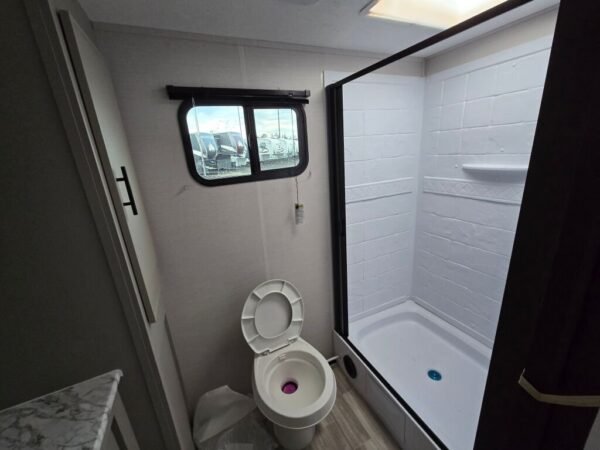 2025-Forest-River-Rainier-19RB-Travel-Trailer-Stock-RNK131-on-sale-at-Poulsbo-RV-7.jpg 2025 Forest River Rainier 19RB