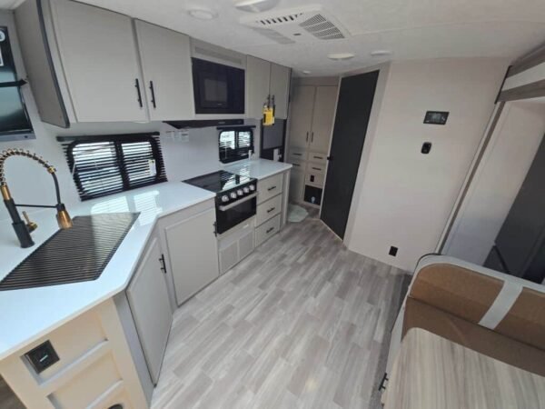 2025-Forest-River-Rainier-22RB-Travel-Trailer-Stock-RNM158-on-sale-at-Poulsbo-RV-7.jpg 2025 Forest River Rainier 22RB