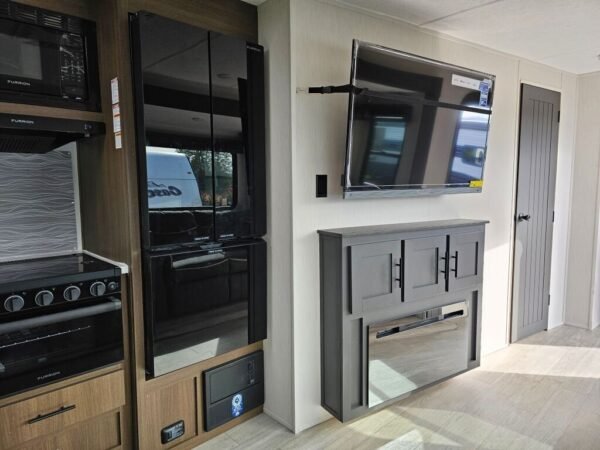 2025-Forest-River-Wildcat-304MBX-Travel-Trailer-Stock-S695-on-sale-at-Poulsbo-RV-11.jpg 2025 Forest River Wildcat 304MBX