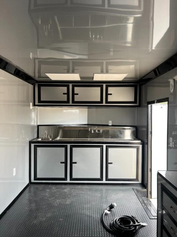 8.jpg Tatinium Screened in Porch Trailer 8.5x24TA