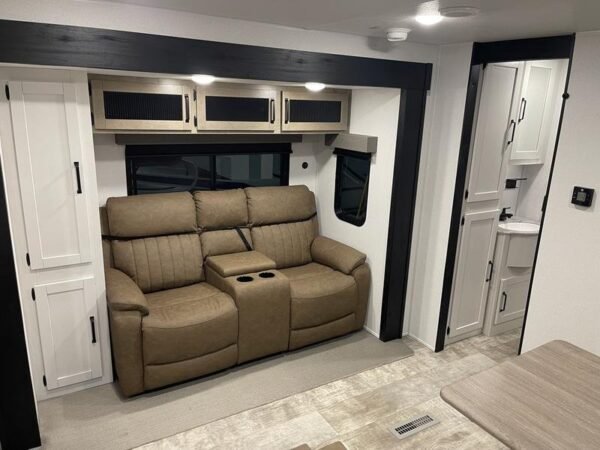 A204BA67-19B9-4B3A-B844-B814F38B4BA6.jpg 2025 Palomino Puma RV 227RK