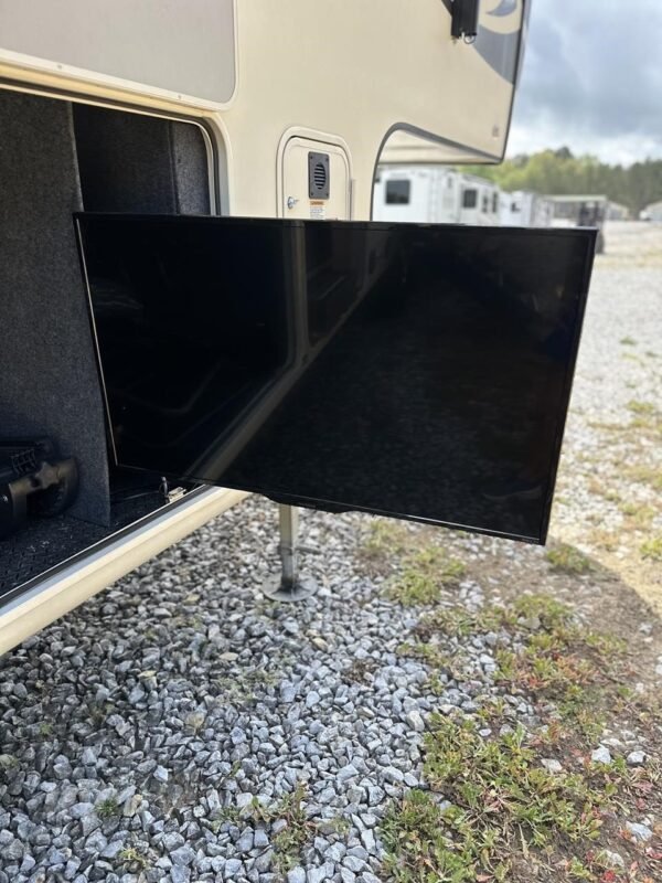 AKGH.jpg 2019 JAYCO NORTH POINT 377RLBH
