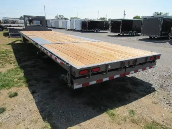 BWISE-8x30-Gooseneck-Deckover-Equipment-Trailer-Hydraulic-Beavertail-12.webp BWise 8 x 30 Gooseneck Equipment Trailer