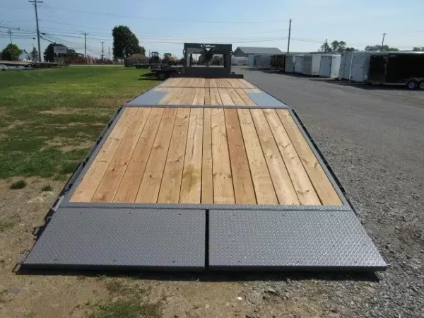 BWISE-8x30-Gooseneck-Deckover-Equipment-Trailer-Hydraulic-Beavertail-2.webp BWise 8 x 30 Gooseneck Equipment Trailer