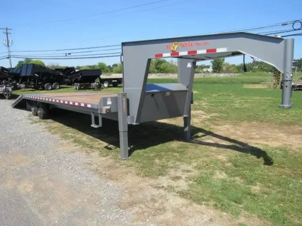 BWISE-8x30-Gooseneck-Deckover-Equipment-Trailer-Hydraulic-Beavertail-7.webp BWise 8 x 30 Gooseneck Equipment Trailer