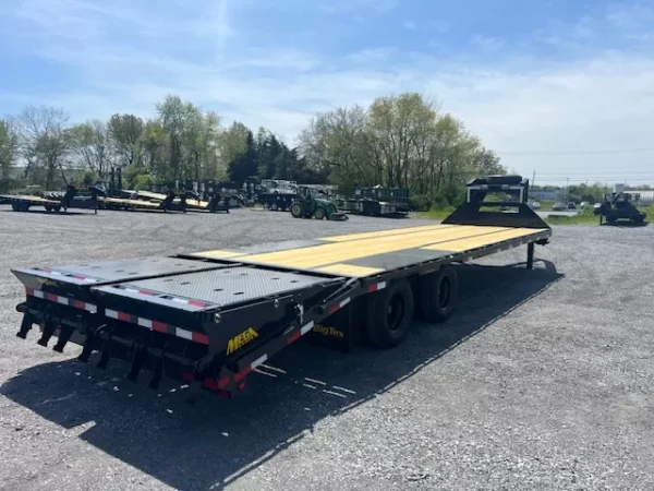 Big-Tex-8.5x255-Gooseneck-Heavy-Duty-25GN-30D5A-MRBK-3.webp Big Tex 8.5 x 30 Heavy Duty Gooseneck Equipment Trailer - Mega Ramps
