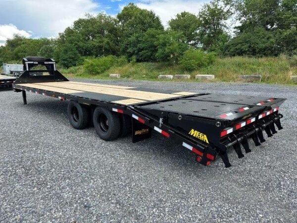 Big-Tex-8.5x30-Deckover-Gooseneck-Equipment-Trailer-Mega-Ramps-22GN-30D5A-MRBK-7-1-1.jpg Big Tex 8.5 x 30 Gooseneck Deckover Equipment Trailer Mega Ramps