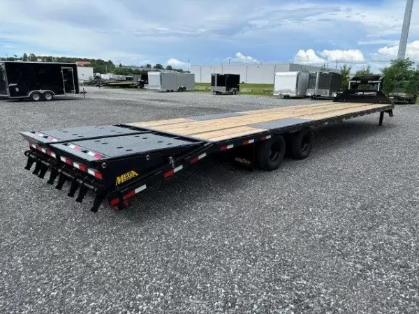 Big-Tex-8.5x40-Deckover-Gooseneck-Equipment-Trailer-Mega-Ramps-22GN-40D5A-MRBK-5-2.webp Big Tex 8.5 x 40 Gooseneck Deckover Equipment Trailer - Mega Ramps