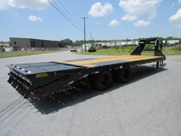 Big-Tex-Gooseneck-Trailer-25GN-20BK5MR-12K-Axle-Mega-Ramps-Deckover-Equipment-3.webp Big Tex 8.5 x 25 Heavy Duty Gooseneck Equipment Trailer
