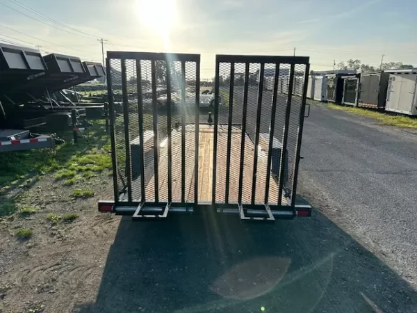 Bwise-7-x-18-Low-Profile-Equipment-Trailer-EH18-10-Split-Landscape-Gate-1.webp BWise 7 x 18 Equipment Trailer Split Landscape Ramp