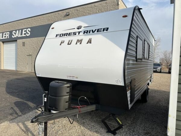 C6D21FA5-E49B-4EC9-8678-6904A2B866EB.jpg 2025 Palomino Puma Camping Edition 16BHCE