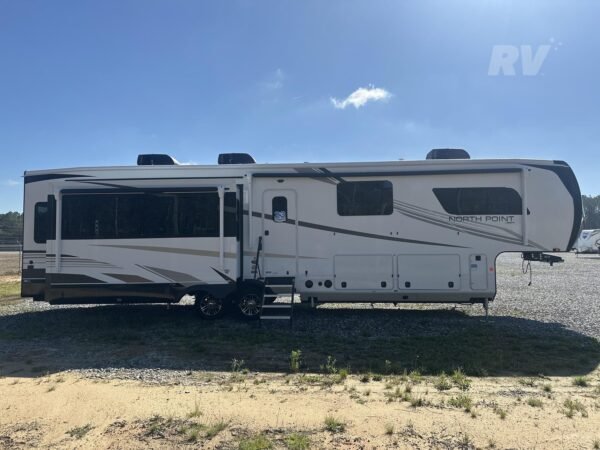 DFERFDF.jpg 2025 JAYCO NORTH POINT 377RLBH