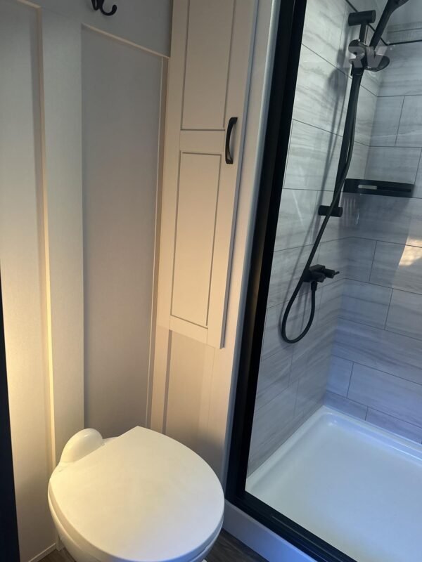 ERWERE.jpg 2025 JAYCO NORTH POINT 377RLBH
