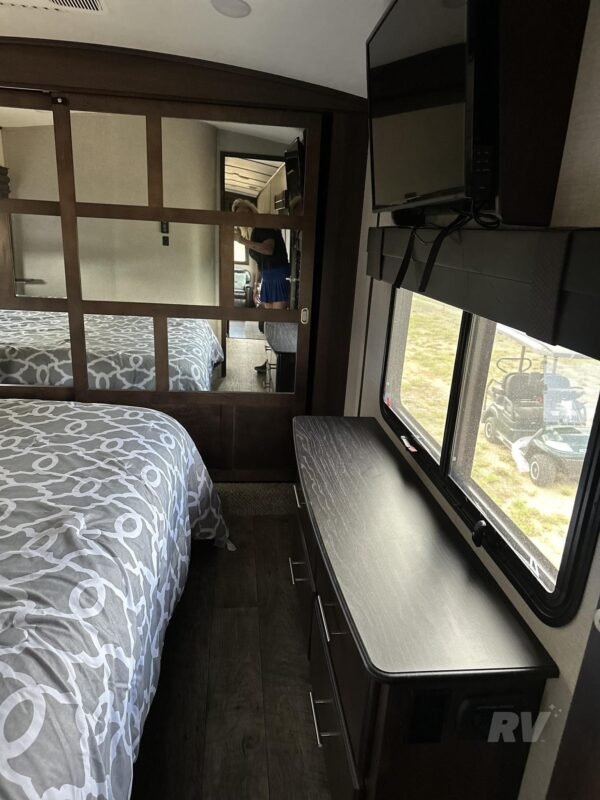KHJK.jpg 2019 JAYCO NORTH POINT 377RLBH