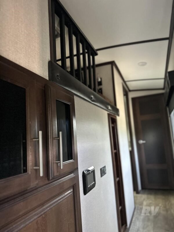KUKJM.jpg 2019 JAYCO NORTH POINT 377RLBH