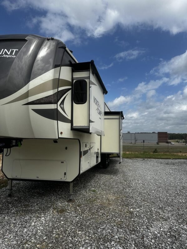 REWE.jpg 2019 JAYCO NORTH POINT 377RLBH