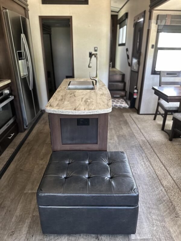 SDFD.jpg 2019 JAYCO NORTH POINT 377RLBH