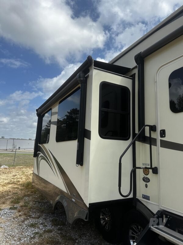 TRDF.jpg 2019 JAYCO NORTH POINT 377RLBH